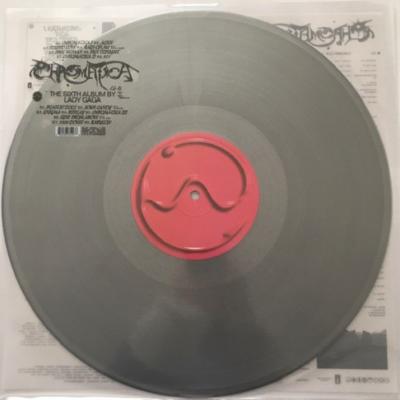 LADY GAGA / CHROMATICA / VINYLE LP ARGENT / URBAN OUTFITTERS / CANADA 2020