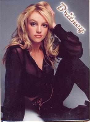 MAGNET N°2 PHOTO COULEUR / BRITNEY SPEARS 2002 / FORMAT 6,5 x 9 mm.