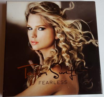 TAYLOR SWIFT - FEARLESS (RARE PROMO BOX SET - 2 CD)